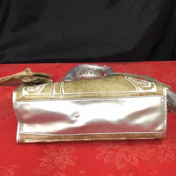 SALE on Shoulder Bag w/ Jean Design w/ many features incl. long extra strap. - Picture 5 of 8